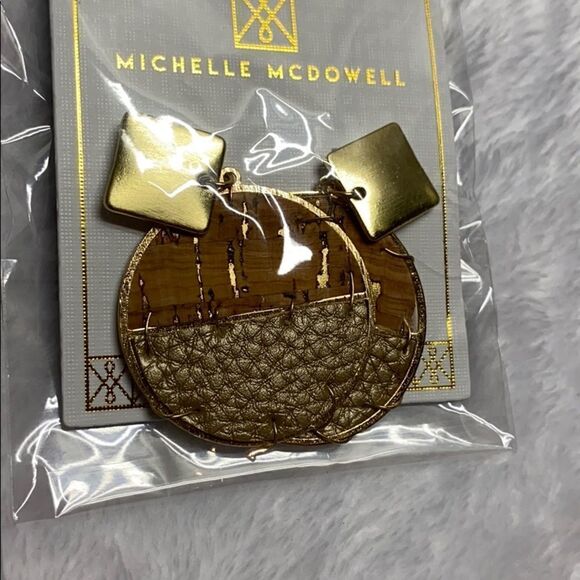 MICHELLE MCDOWELL EARRINGS - Gold - Picture 3 of 9